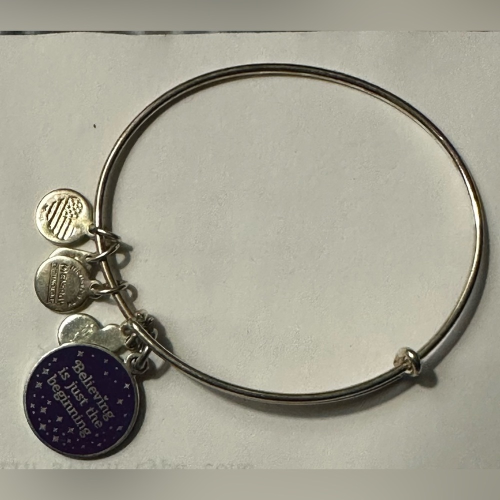 Alex and Ani Disney Peter Pan Bracelet - Picture 1 of 3